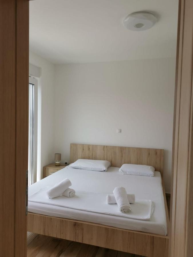 Ristovic Apartment Primosten Exterior photo
