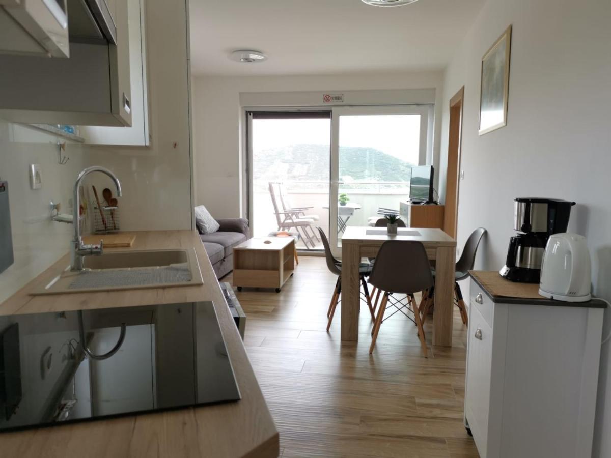 Ristovic Apartment Primosten Exterior photo